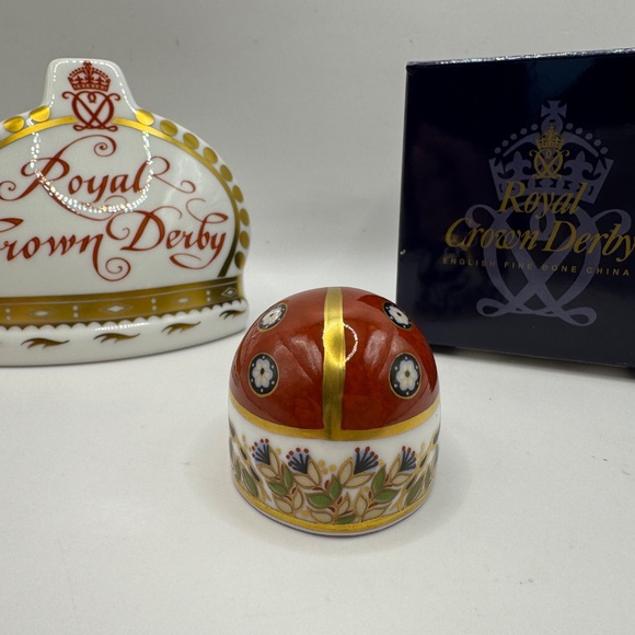 Royal Crown Derby "Ladybird" or Seven Spotted Ladybird. 1997 gold stopper - Picture 3 of 5